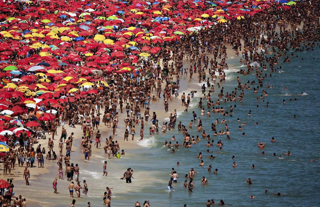 Ipanema beach, crowded, in Rio de Janeiro, one of the images seen from the sky 