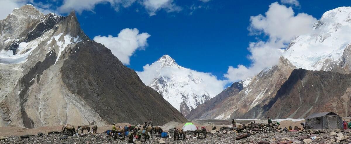 Nepalese climb their first winter to K2

