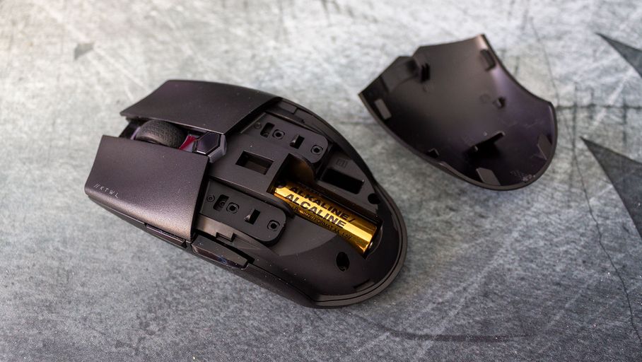 Corsair Katar Pro Wireless review: a battery-powered wireless gaming mouse for small budgets

