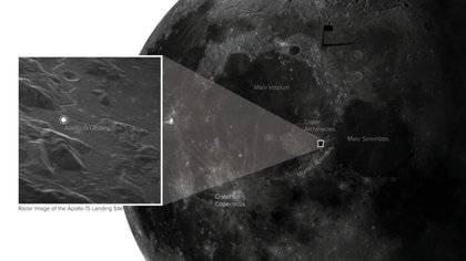 Radar waves manage to capture the exact location where Apollo 15 landed in 1971. (Sophia Dagnello, NRAO / GBO / Raytheon / AUI / NSF / USGS) in amazing detail.