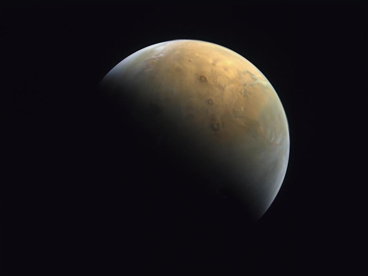 First image of Mars sent by a probe 