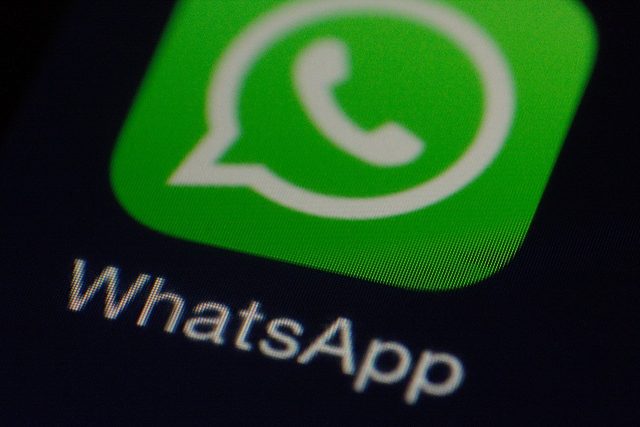 WhatsApp introduces two new features on iOS

