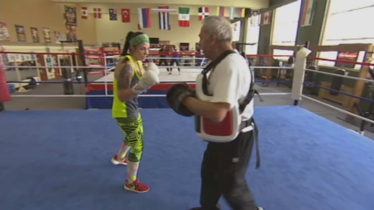 Boxer faces breast cancer

