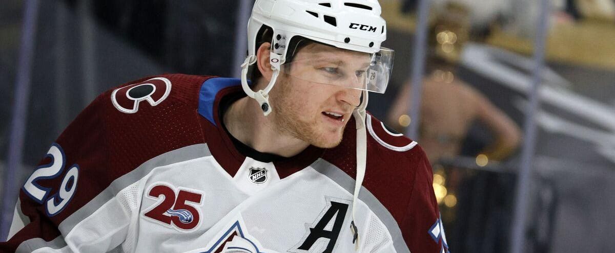 Avalanche favorite to win the Stanley Cup

