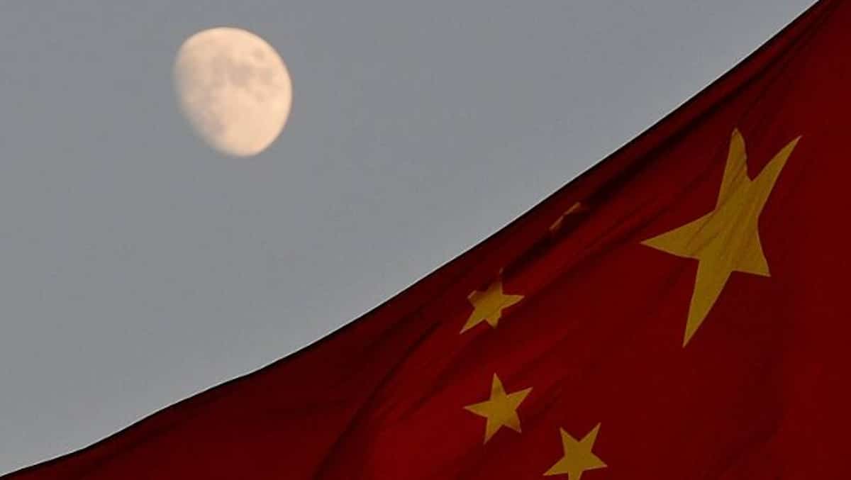 China postpones launching missiles

