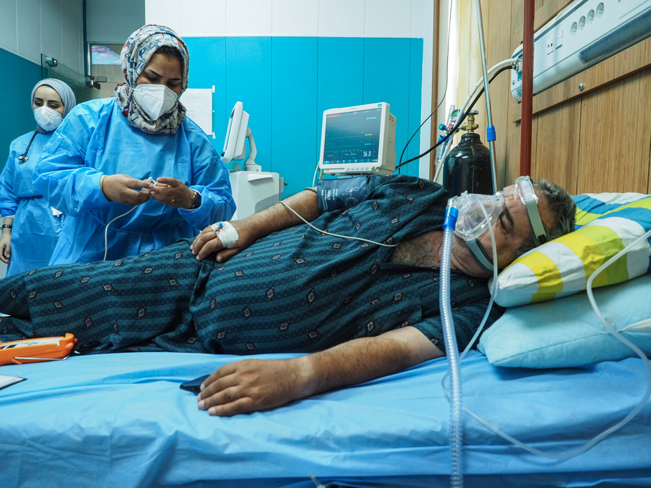 Muhammad Yusef Radi, 55, in the intensive care unit at Al-Kindi Hospital