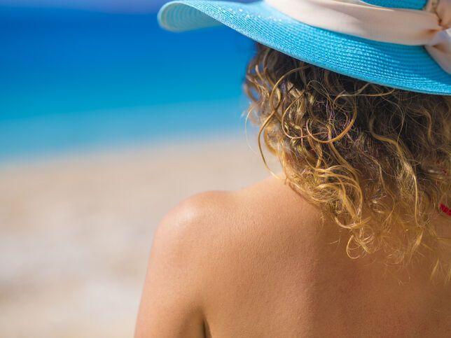 How to protect yourself from sunburn?

