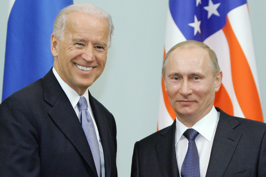 Joe Biden keeps his distance from Vladimir Putin

