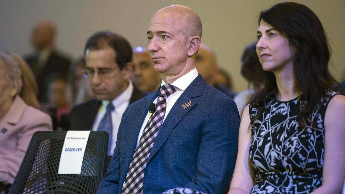 MacKenzie Scott, ex-wife of Jeff Bezos, announced a donation of $2.74 billion

