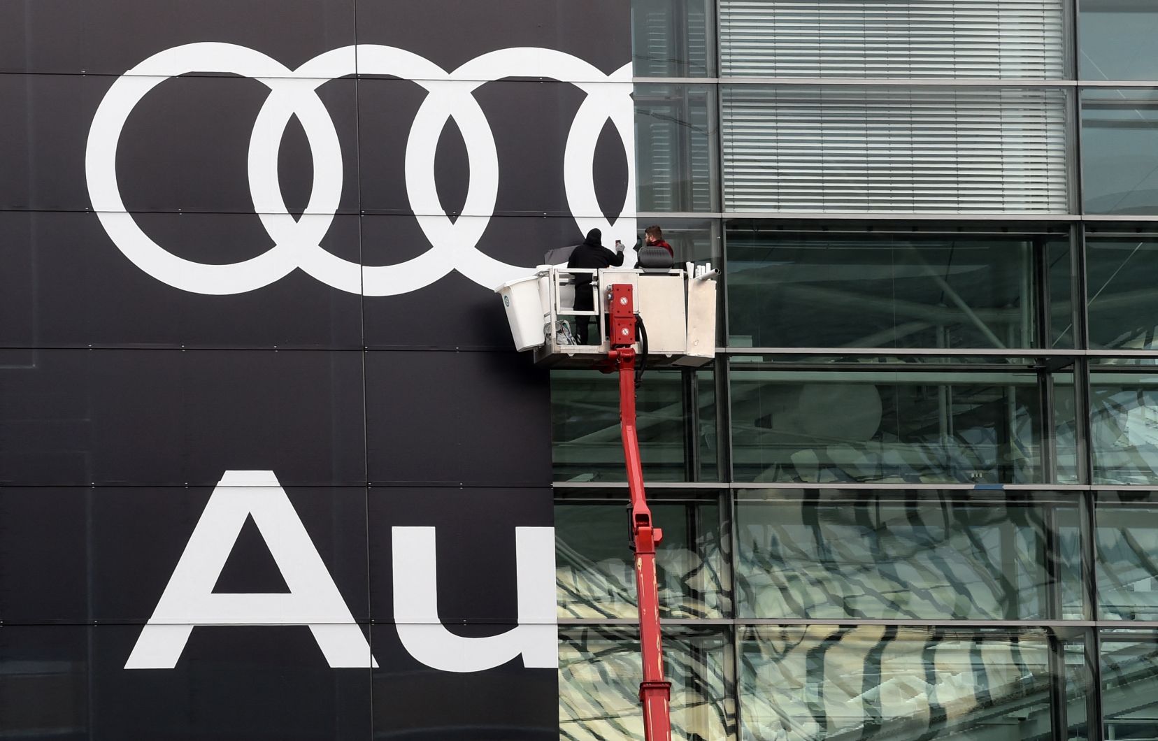 Data theft: Class action against Audi and Volkswagen for negligence

