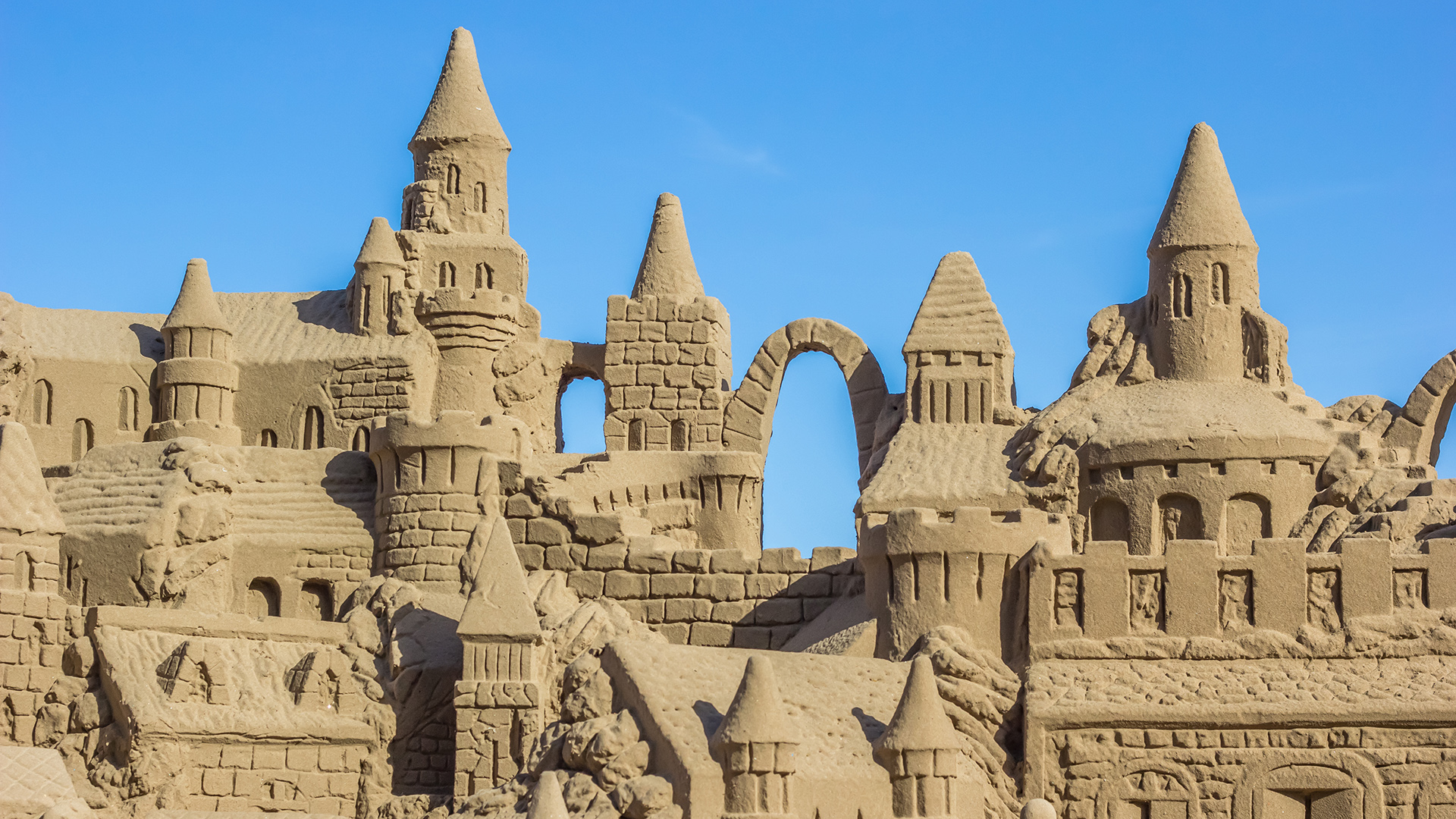 How to build the perfect sand castle according to science

