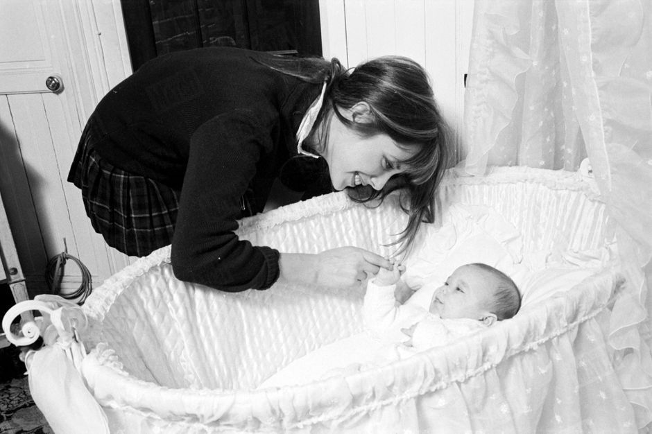 When Jane Birkin introduced her daughter Charlotte Gainsbourg

