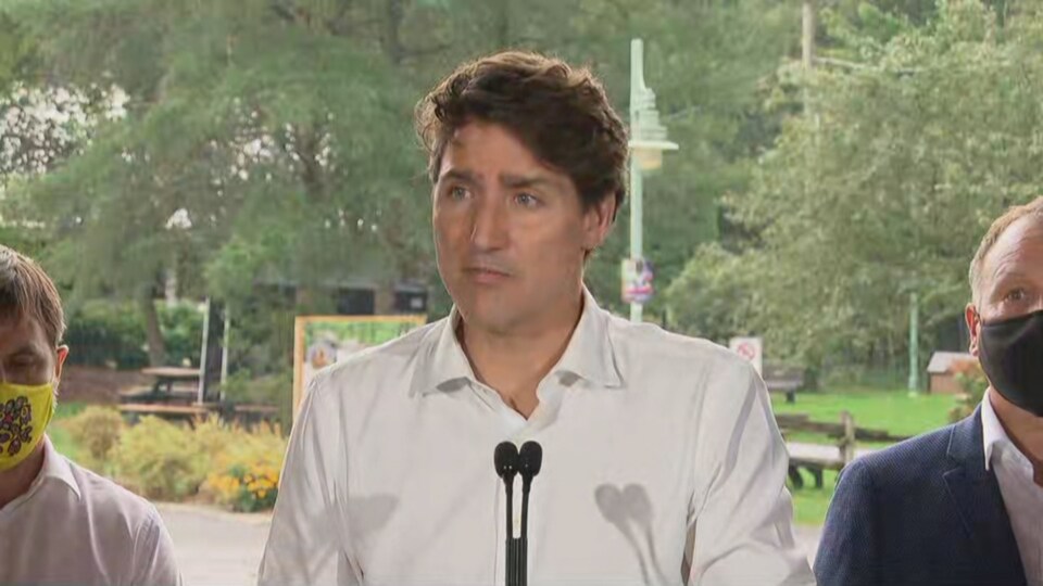 Justin Trudeau holds a press conference.