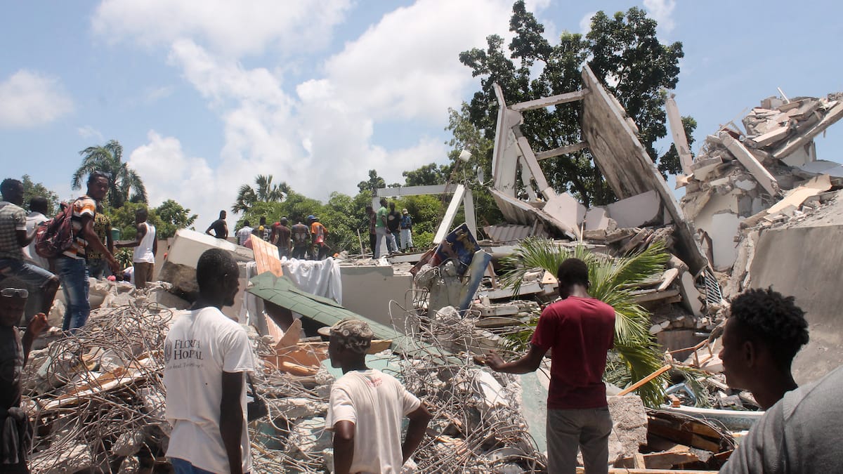 Haiti earthquake kills at least 724 people

