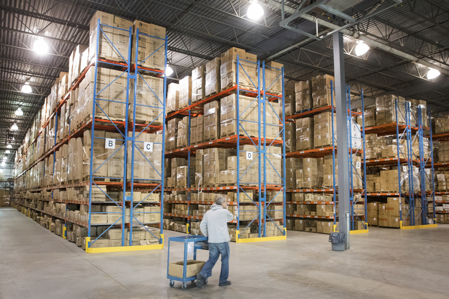Canadian wholesalers sales fell in July

