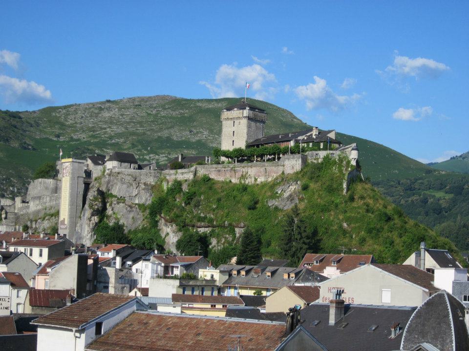 Lourdes - invites the same science festival at Chateau Castle

