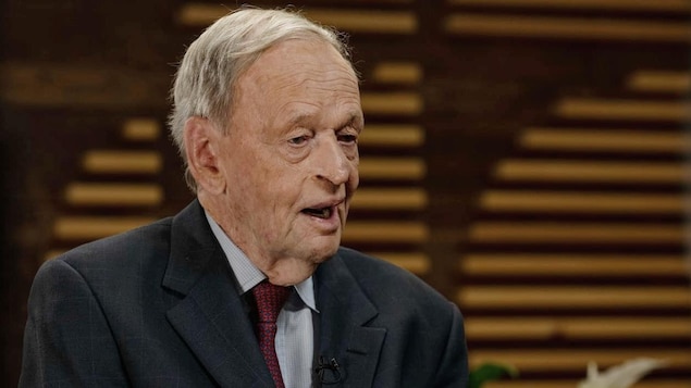 Jean Chretien thinks Justin Trudeau should have consulted experienced politicians

