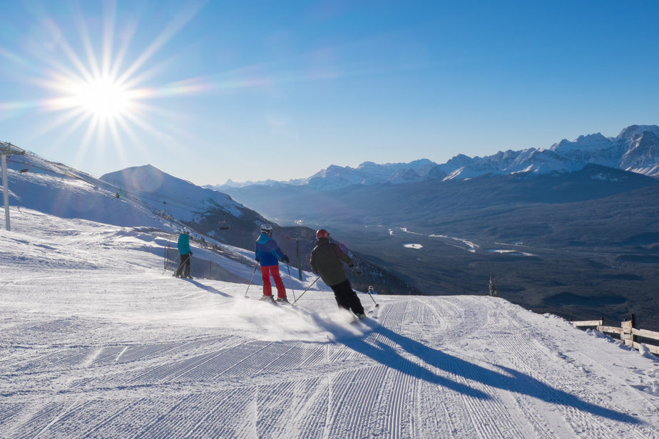   Rocky |  Ski resorts decline to sell season tickets

