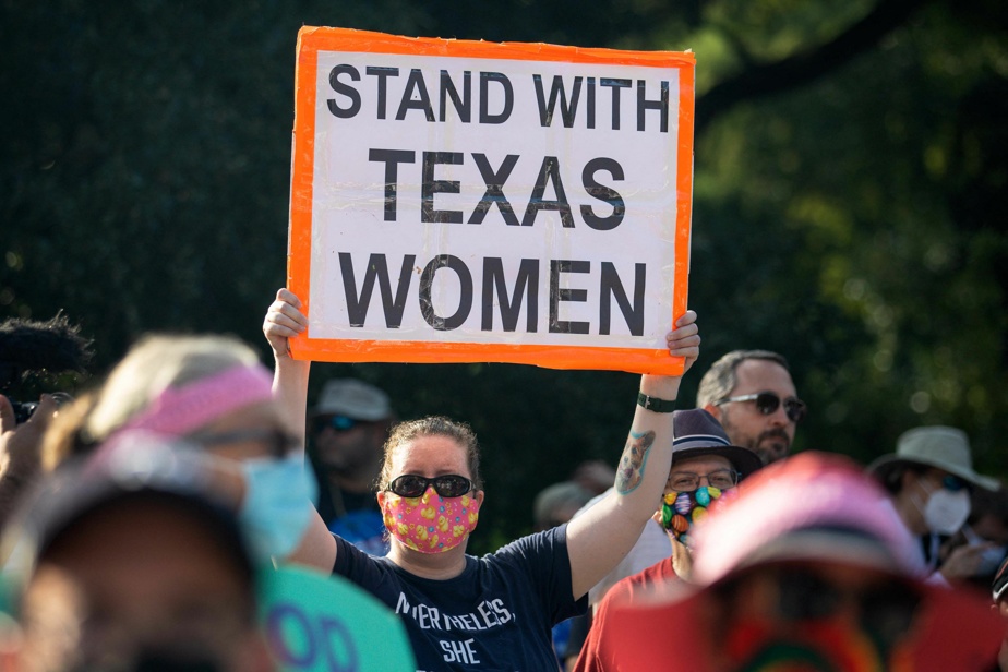 Texas reinstates abortion law

