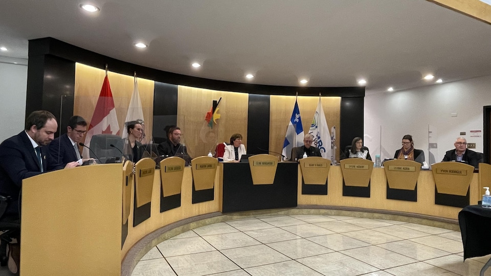 Val d'Or City Council members during a session.