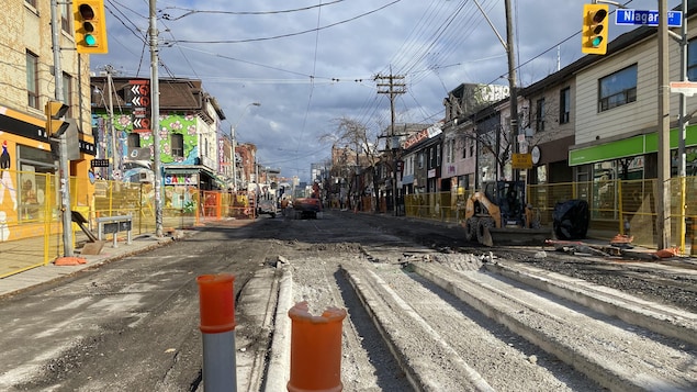 Working on Queen West in Toronto: Angry Traders


