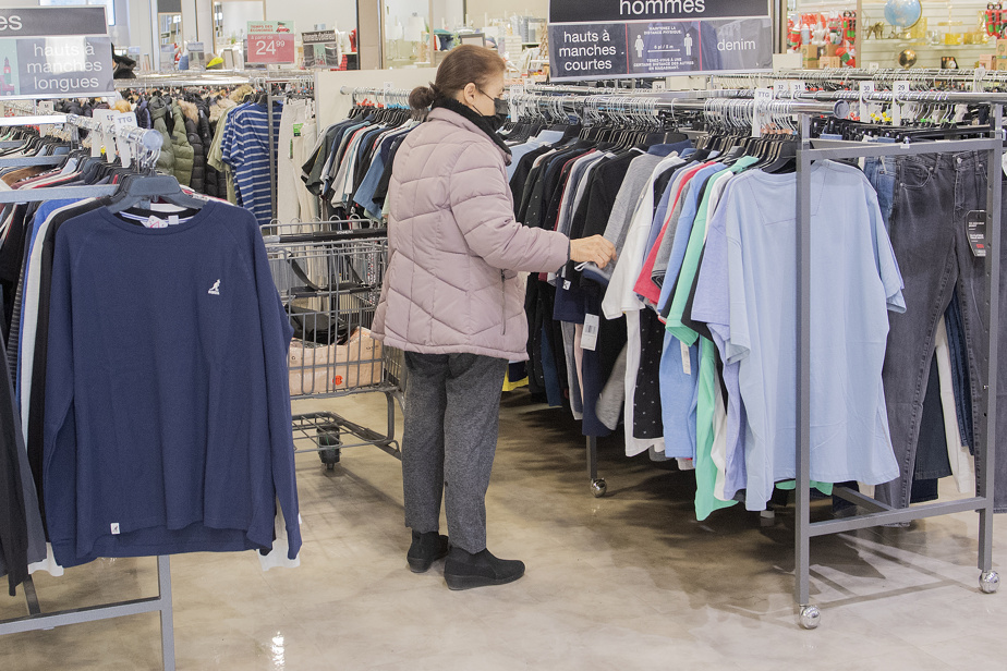 Retail sales increase in Canada, but decrease in Quebec

