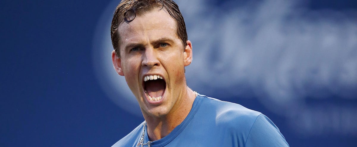 Australian Open: Pospisil defends Djokovic

