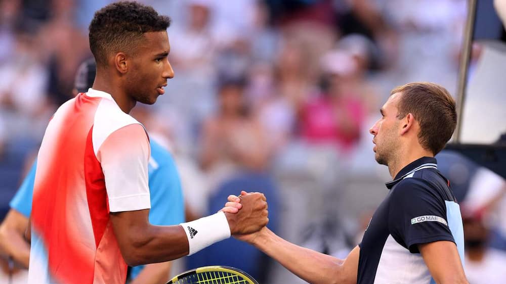Felix Auger-Aliassime passes convincingly in the fourth round

