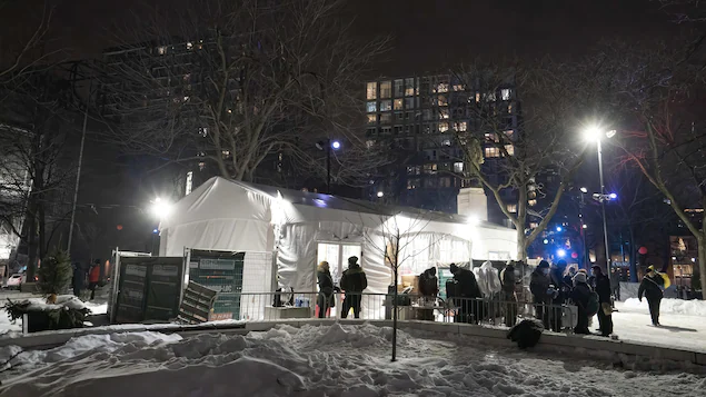 The future of Rafael André's tent remains uncertain

