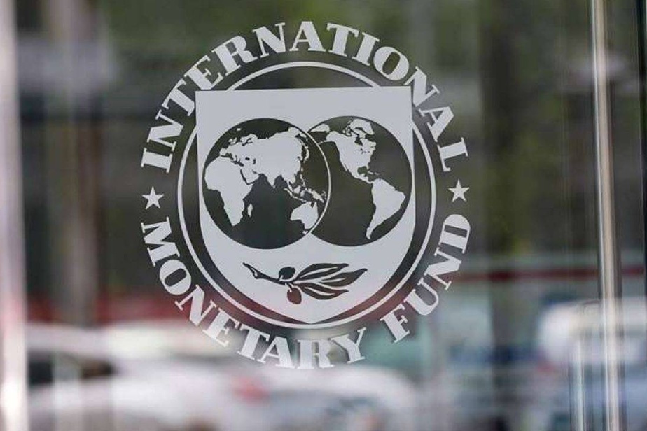Ukraine asked the International Monetary Fund for emergency financial assistance

