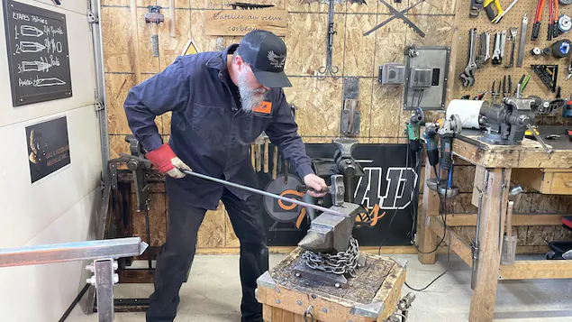 Artistic ironworks to help soldiers and veterans

