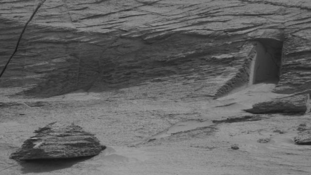 An image of Mars sent by the Curiosity rover