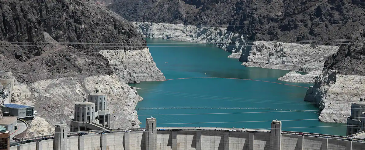 Drought threatens the American West in Colorado and the Hoover Dam

