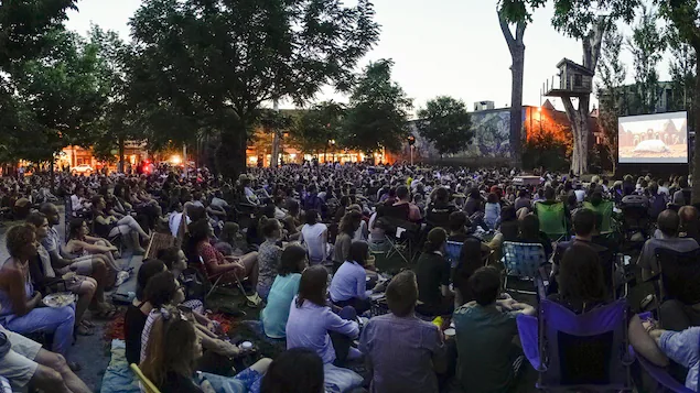 Dunes and other movies to watch for free outdoors this summer in Montreal

