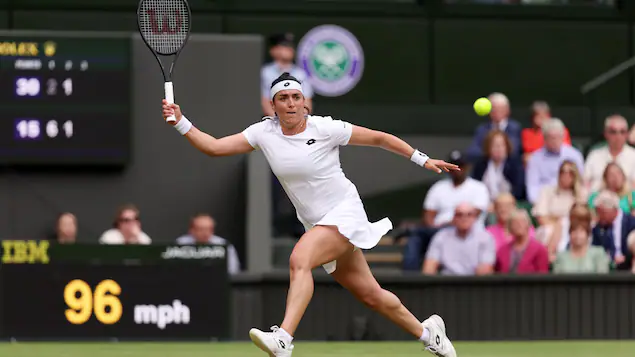 Ons Jabeur advances to Wimbledon, Maria Sakkari stops

