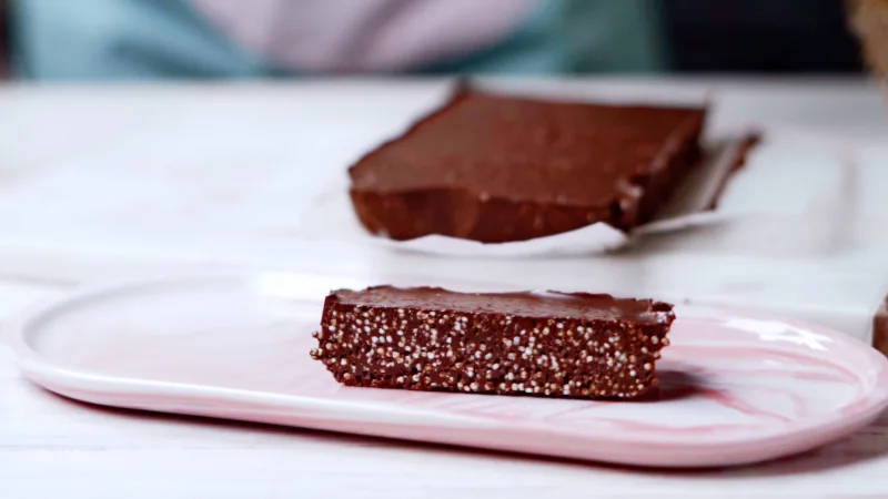 Quinoa Bar Recipe Pink Melted Dark Chocolate