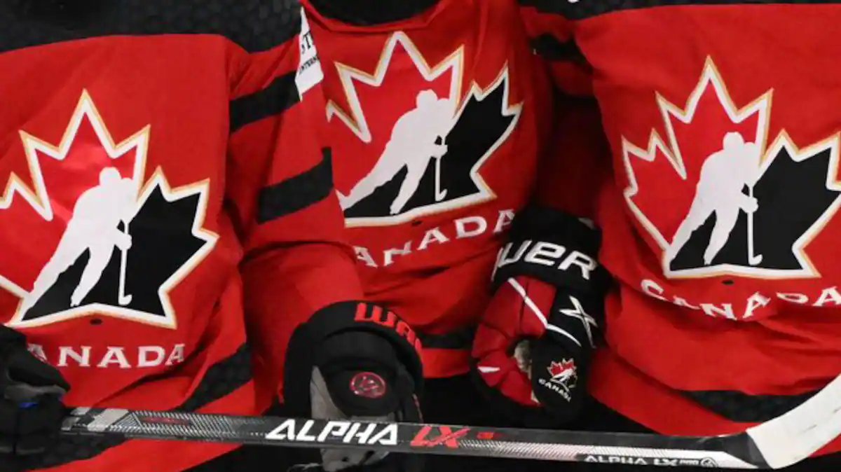 Hockey Canada: internal maneuvers to impress sponsors?

